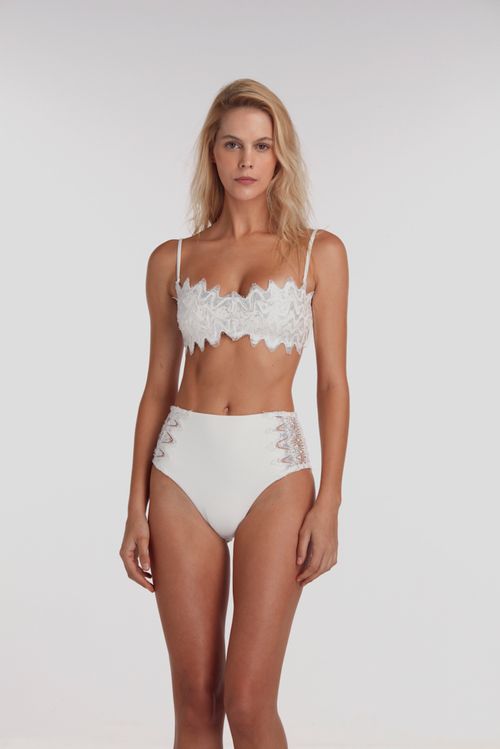 Hot Pants Bordada Off White