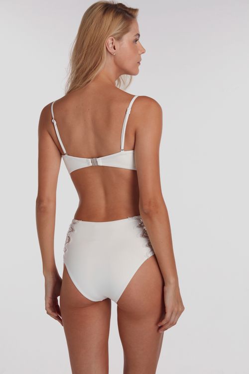 Hot Pants Bordada Off White