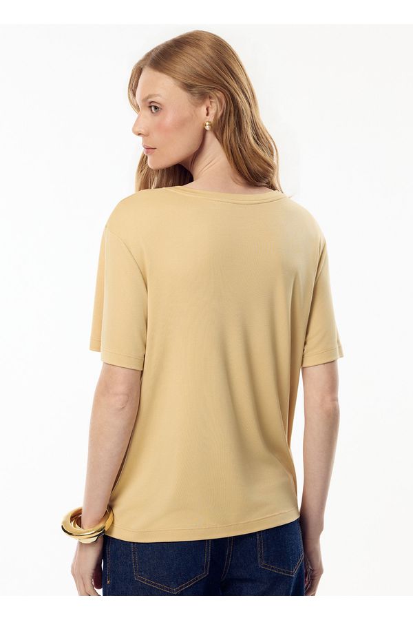 Camiseta Rosie Amarelo Piano
